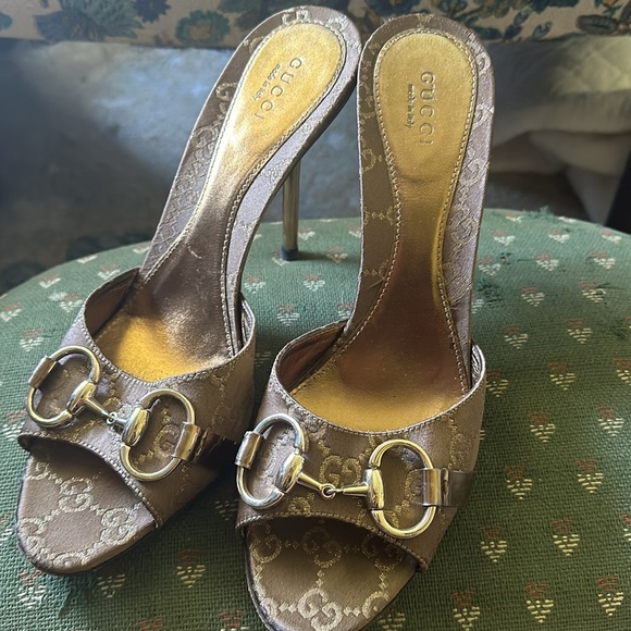 Authentic GUCCI brown CG fabric horsebjt open toe slide sandals size 8B - Picture 5 of 9